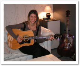 Gaelle et sa Guild Bluegrass D-50 de 1973 Gaelle et sa Guild Bluegrass D-50 de 1973